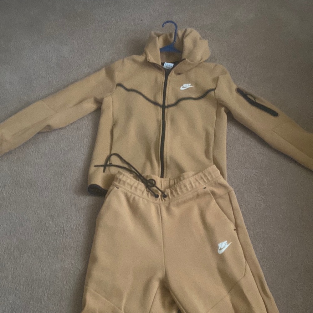 Men’s Nike Tec